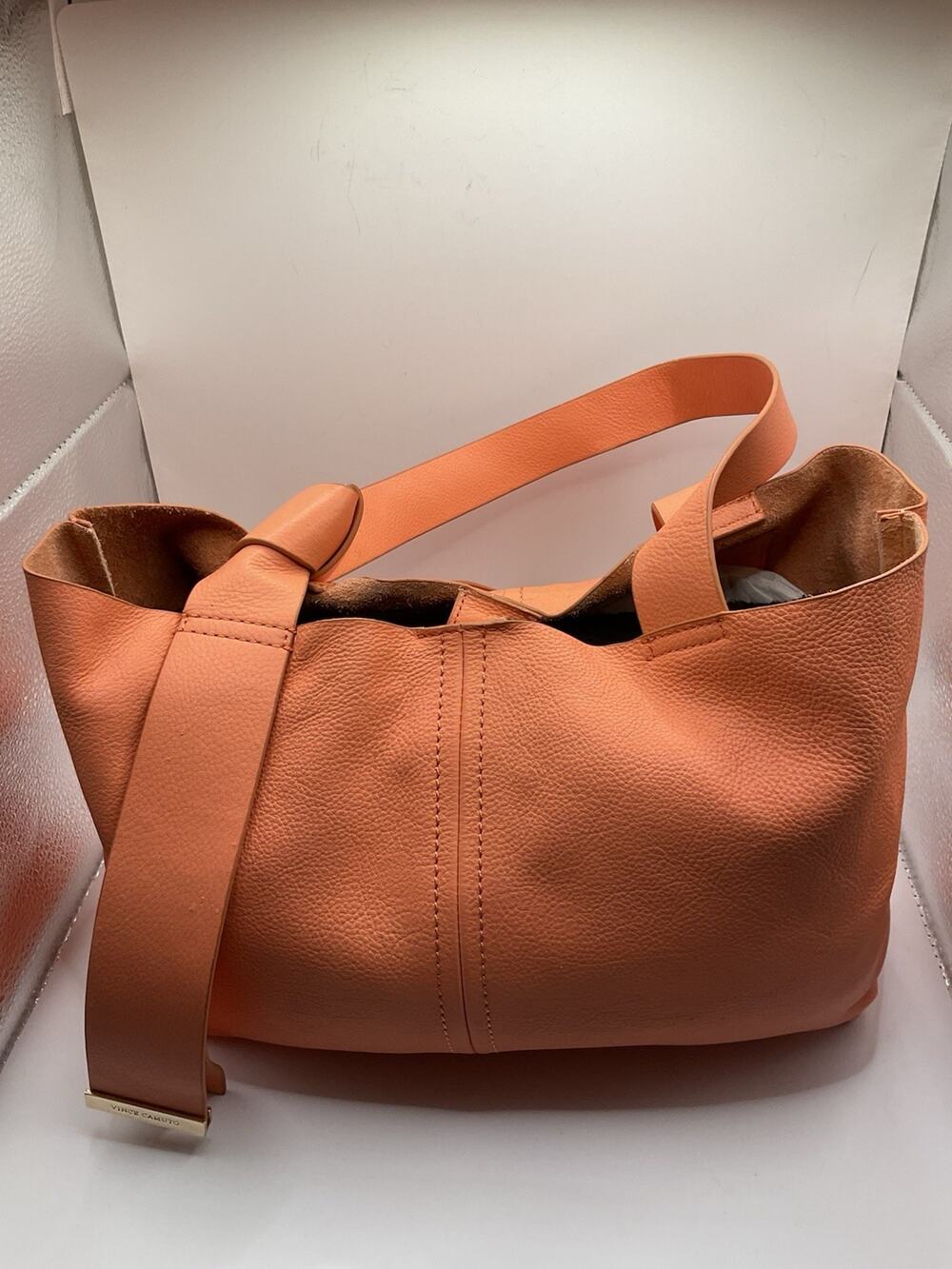 Vince Camuto Orange Pebbled Tote Bag Zip/Magnetic Closure Gold Hardware Pockets